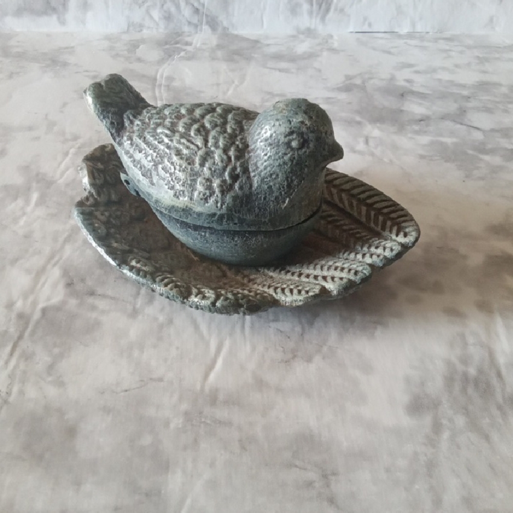 Vintage 2001 ASP Cast Iron Birdon Leaf Jewelry Or Trinket Box